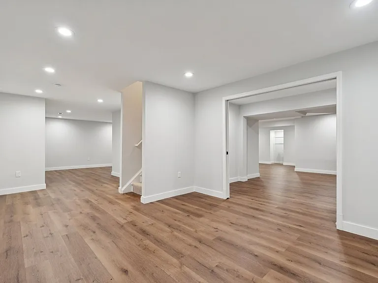 1291 Mason Mill Ct — Photo 33