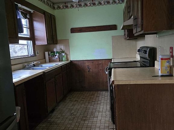 5th image of 1431 Greenwood Blvd