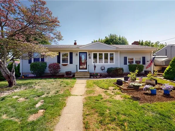 46 Lorraine Ave, Coventry, RI 02816