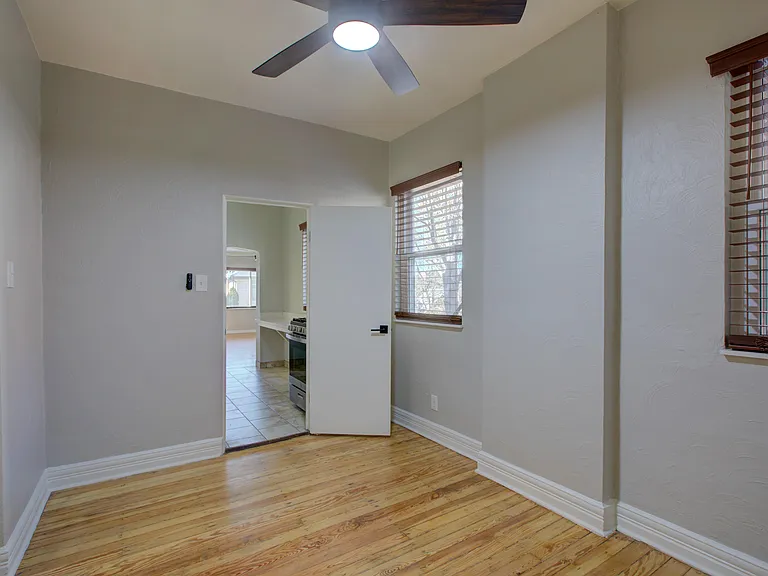 1030 N Washington St — Photo 35