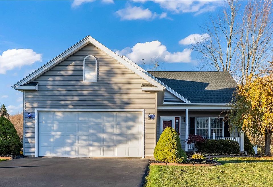 1st image of 13 Ashview Dr