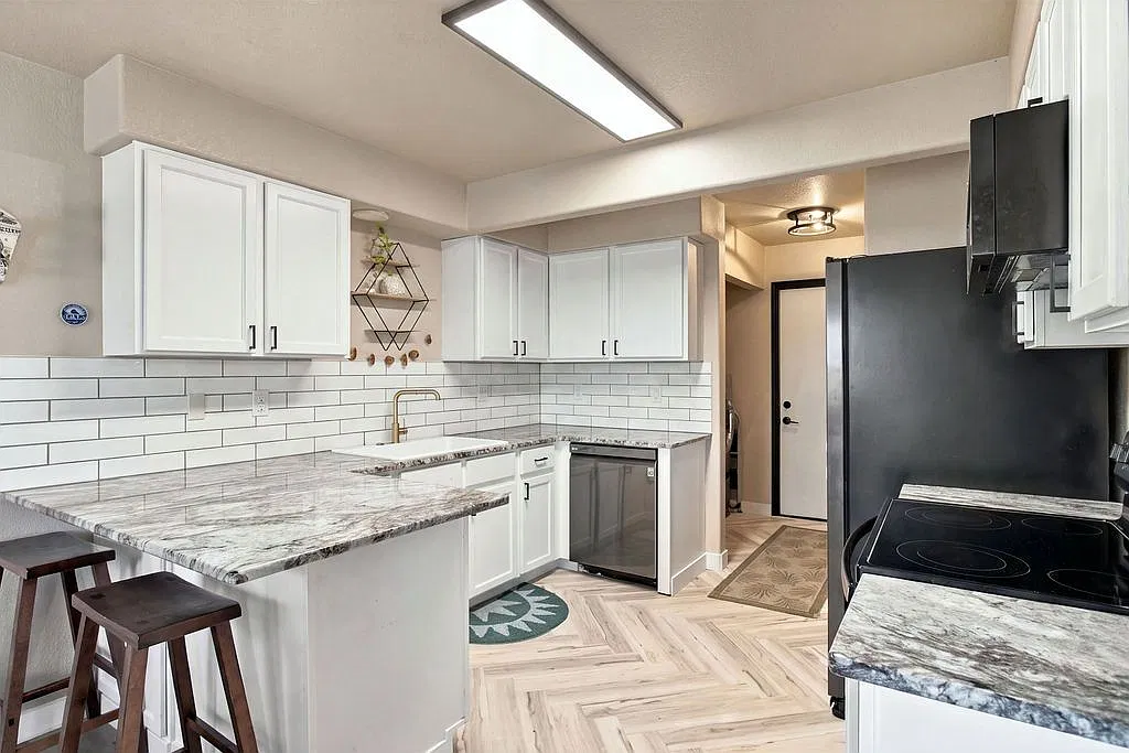 4 bed, 3.5 bath, 2005 sqft, $2,895 — Photo 1