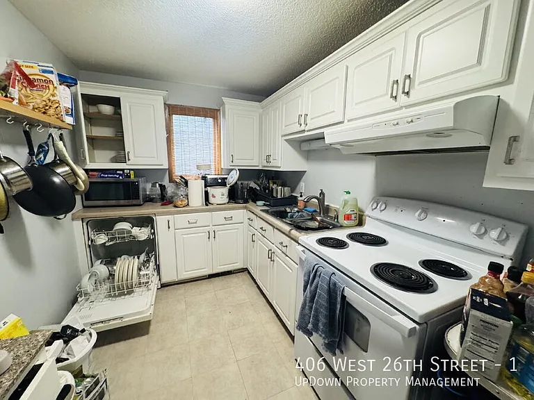 406 W 26th St #1 — Photo 10