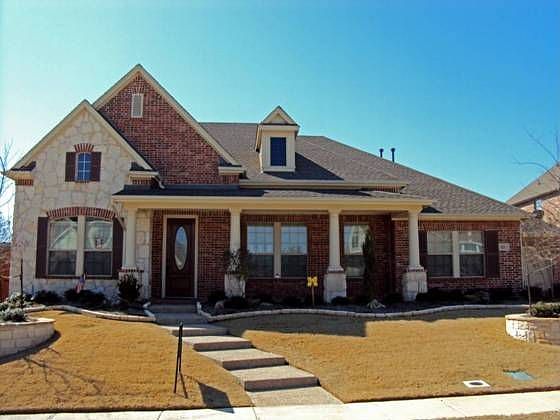 2nd image of 820 Echo Dr