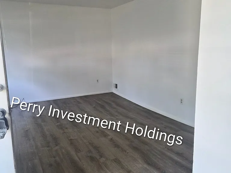665 Emerson Ave — Photo 5