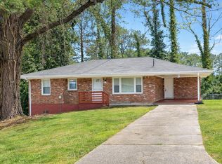 2077 Green Forrest Dr, Decatur, GA 30032