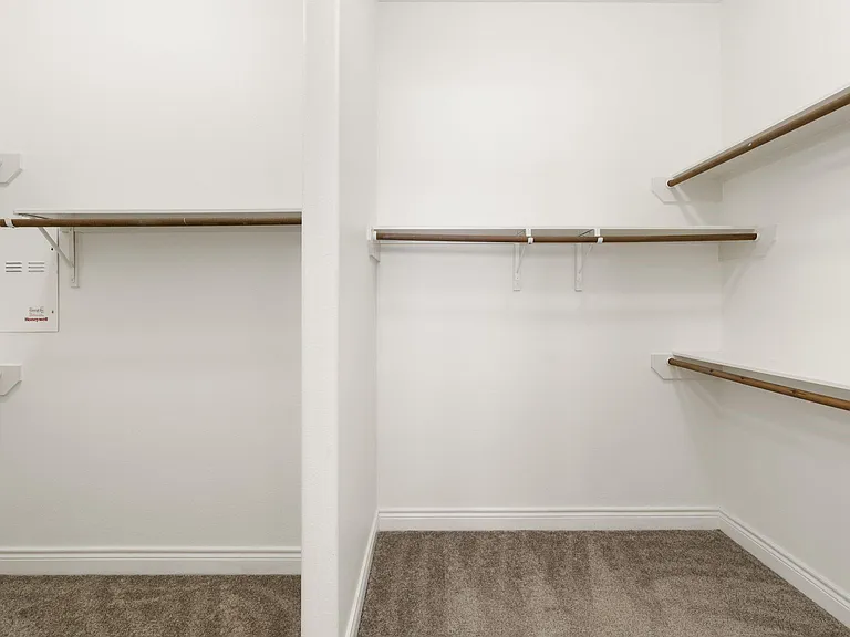 2332 Naomi St — Photo 13