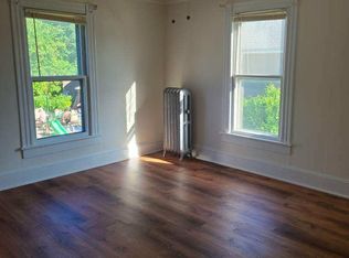 27 Hospital St APT B, Carbondale, PA 18407