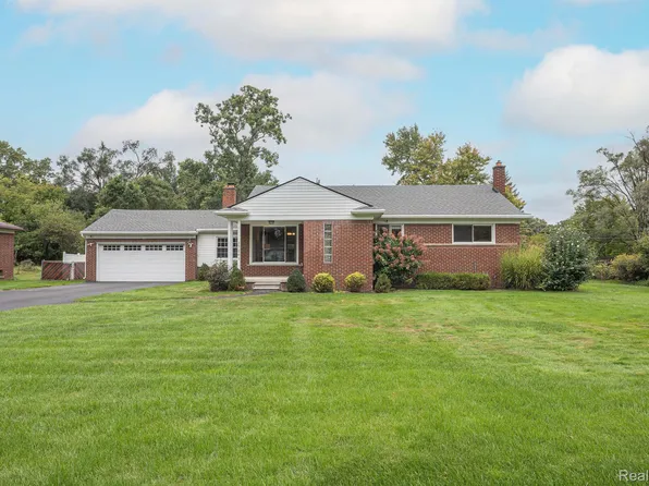 17261 Macarthur St, Redford, MI 48240