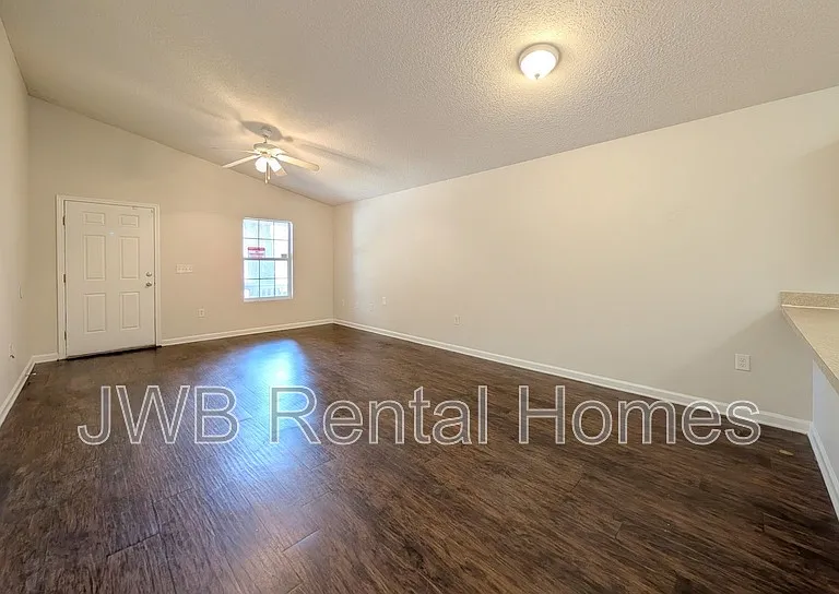 8526 Kona Ave — Photo 5