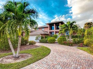 396 Sharwood Dr, Naples, FL 34110