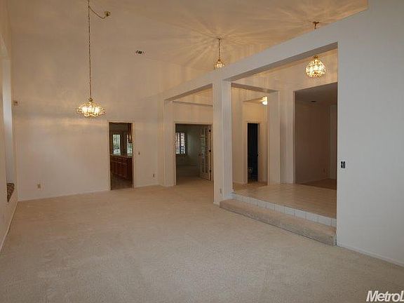 3rd image of 2309 Eagle Ct