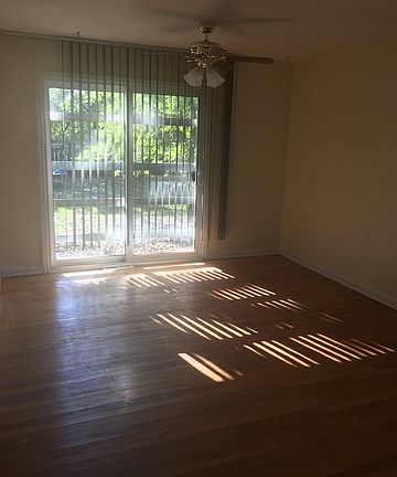 2nd image of 23W637 Turner Ave