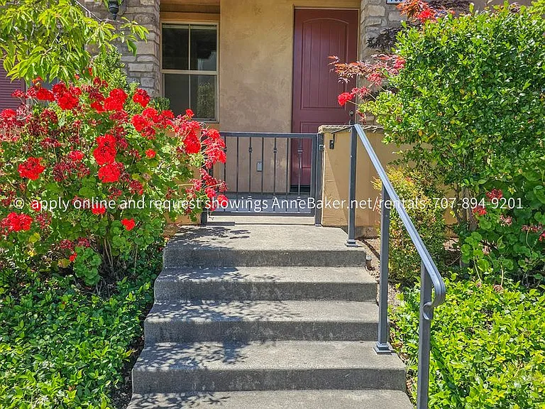 160 Healdsburg Ave #E — Photo 1