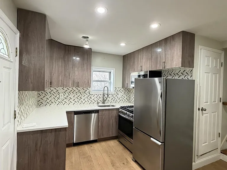 9107 Columbia Ave #2 — Photo 7