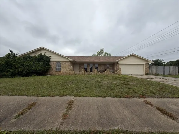 1419 Meadowbrook Ln, Prague, OK 74864