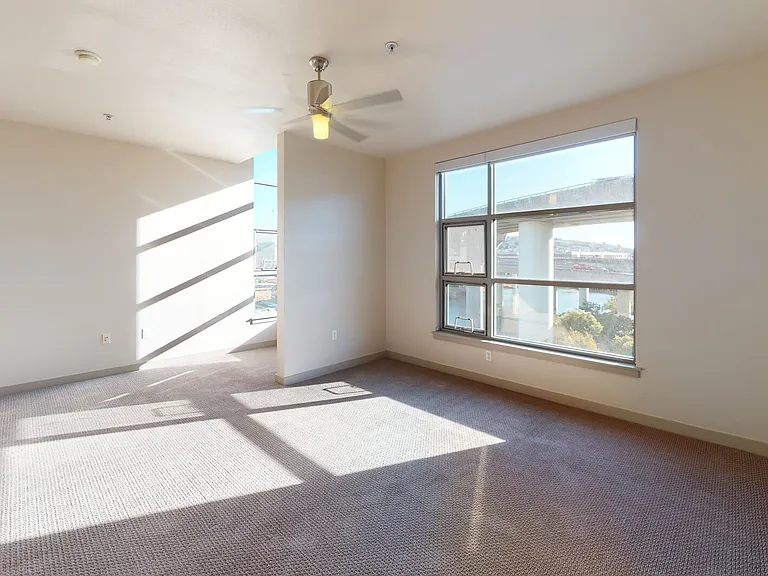 Edgewater — Photo 60