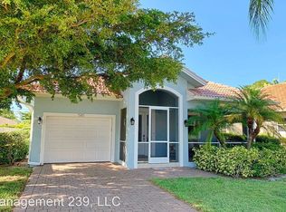 585 102nd Ave N, Naples, FL 34108