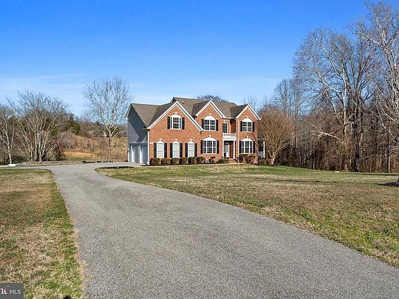 2nd image of 4337 Barberry Dr