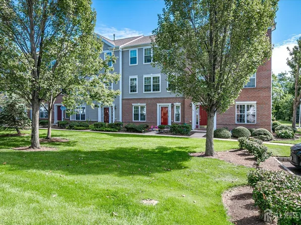 39 Rojewski Way, Parlin, NJ 08859