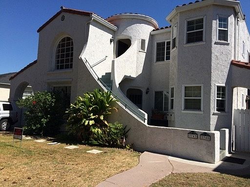 1st image of 2740 Magnolia Ave
