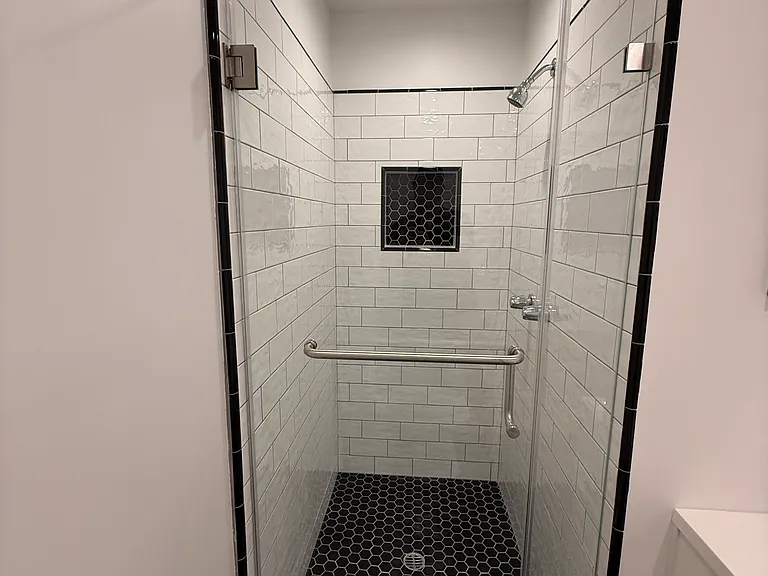 LARGE STALL SHOWER WITH SHAMPOO NICHE