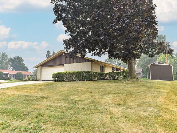 4th image of 6843 N Park Manor DRIVE