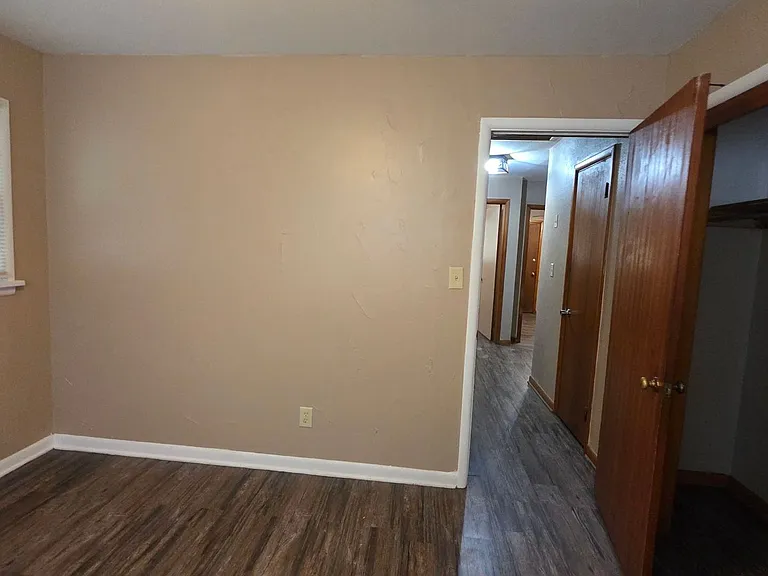 1216 NW 84th St — Photo 32
