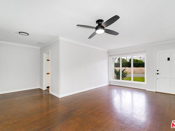 4th image of 3744 Mountain View Ave