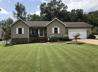 136 Colinwood Cv, Paris, TN 38242