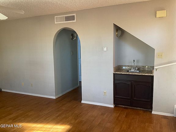 5th image of 7641 Le Conte Dr