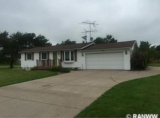 635 W Walnut St, Gilman, WI 54433