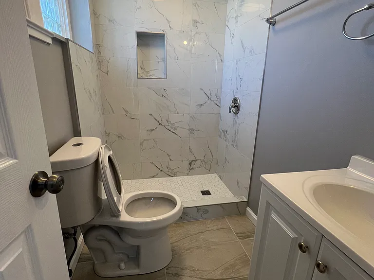 210 E End Ave #2B — Photo 17