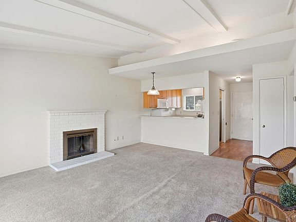 4th image of 273 Hacienda Carmel