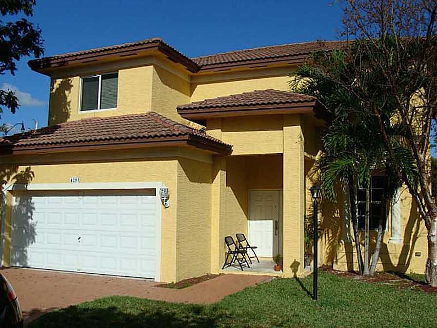 1st image of 4281 NW 42 Ave