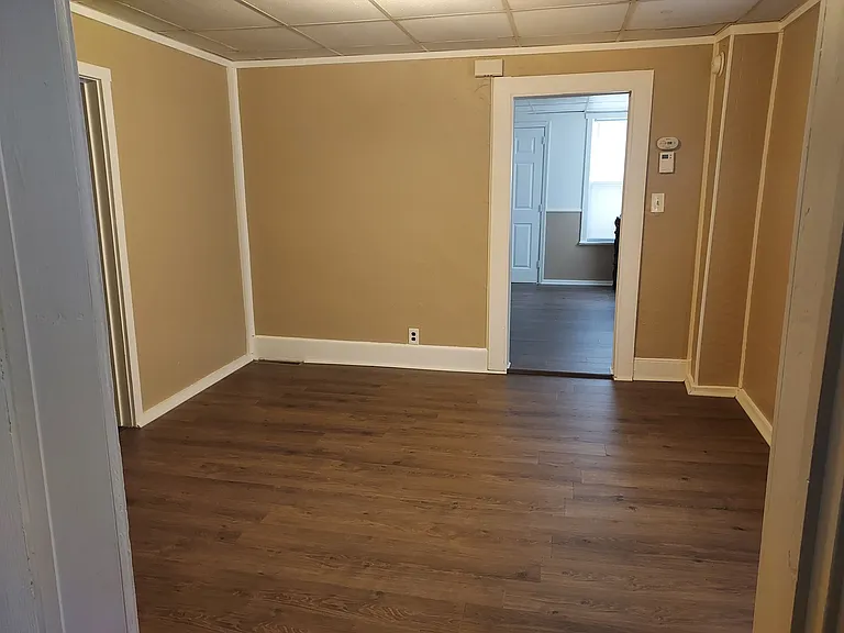 729 Elizabeth St — Photo 1