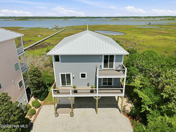 3rd image of 1207 S Topsail Drive