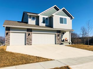 1113 Shelby Dr, Adel, IA 50003