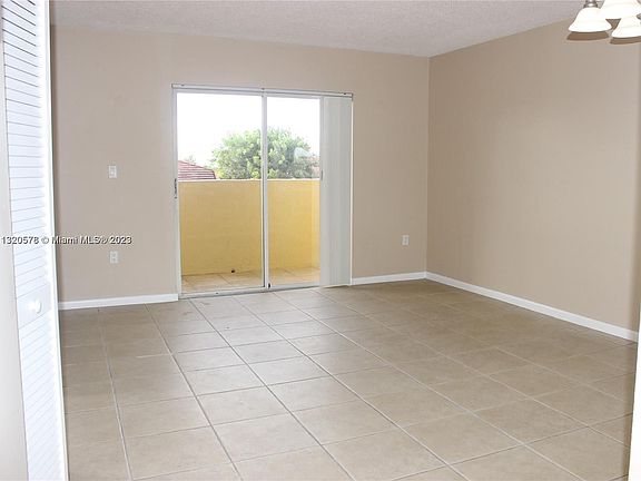 4th image of 14951 SW 82nd Ln Unit 17401