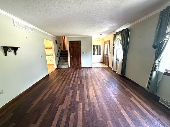 5th image of 2258 Saint Andrew Dr