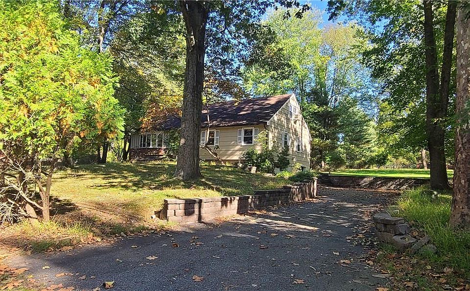 1st image of 5 Long Meadow Drive