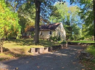 5 Long Meadow Dr, New City, NY 10956