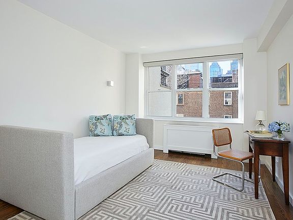 4th image of 116 E 66th St APT 5E