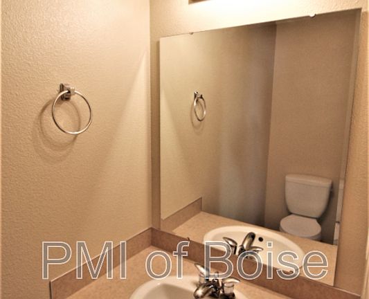 5th image of 1031 E Iowa Ave APT 4