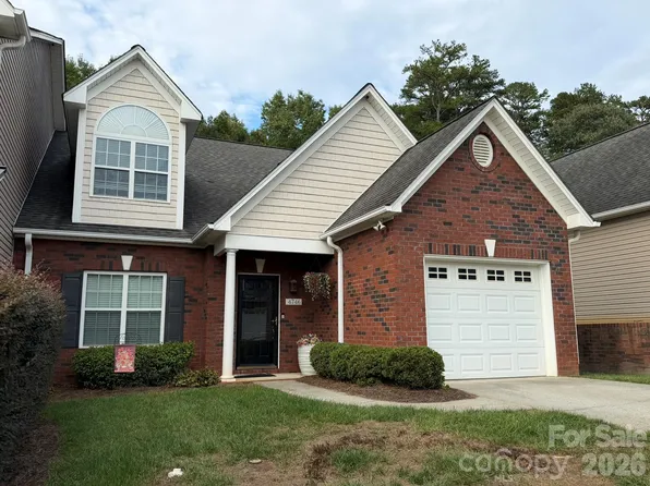 4746 Braxton Gate Ln #8, Hickory, NC 28602