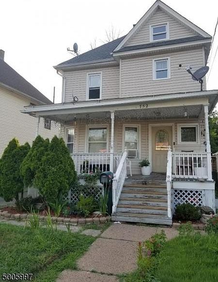 2nd image of 752 W Front St #54