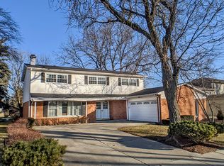 302 E Ivy Ln, Arlington Heights, IL 60004