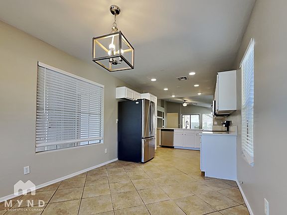 4th image of 2214 S 83rd Dr