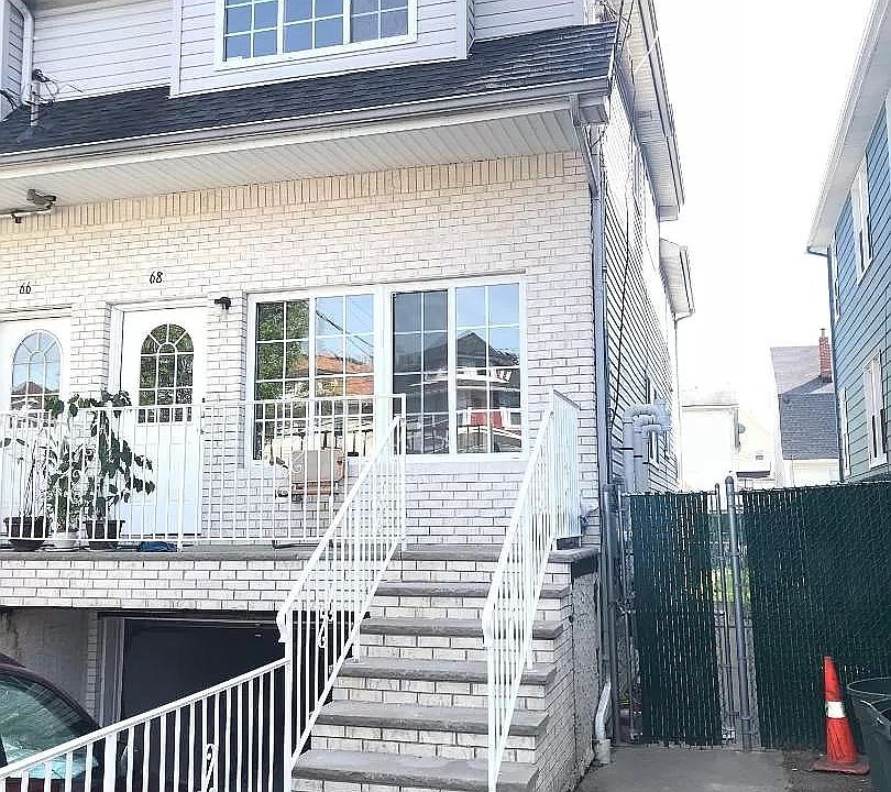 1st image of 68 New St #1