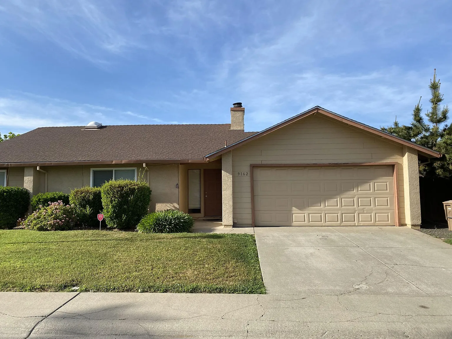 9162 Falcon Creek Cir photo 1